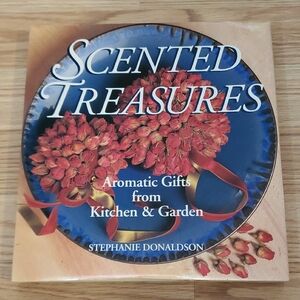 Scented Treasures Aromatic Gifts Book